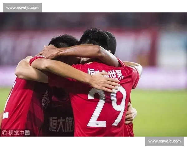 中超焦点对决：恒大全力出击迎战富力，谁能笑到最后